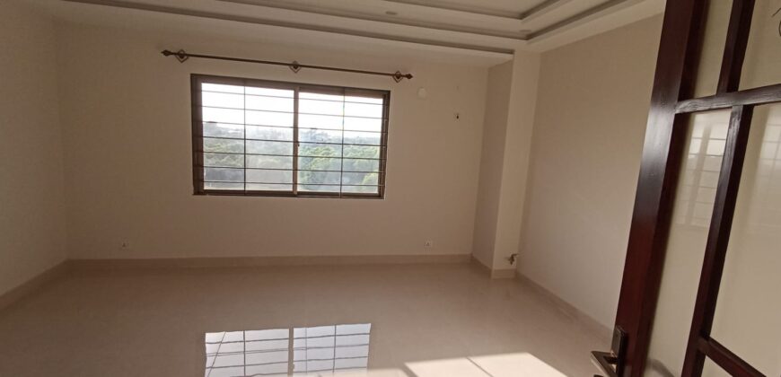 Spacious 3-Bed Apartment for Sale in Askari 13, Rawalpindi – 8th Floor with Scenic Views